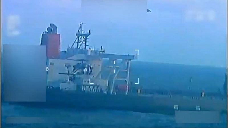 Les États-Unis saisissent un énorme pétrolier au large du Venezuela, déclare Trump