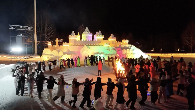 Découvrez les merveilles hivernales arctiques de Mohe video poster