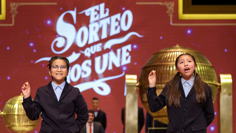 La loterie de Noël en Espagne suscite l'espoir à León touché par les incendies de forêt