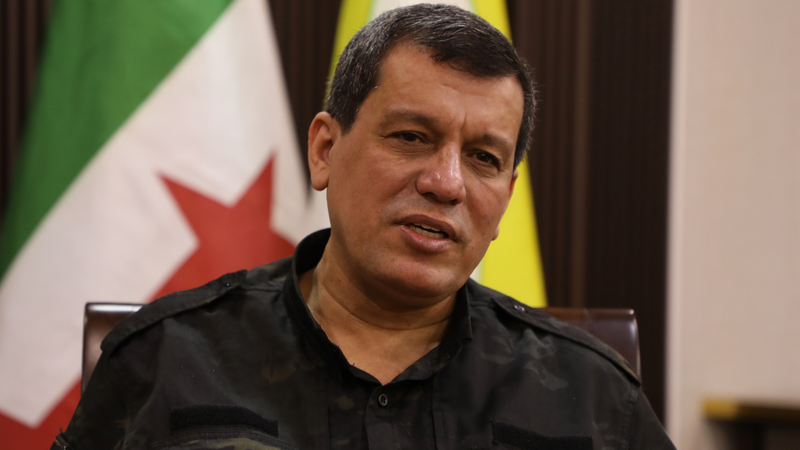 Le dirigeant des FDS se rend à Damas pour conclure un accord de cessez-le-feu