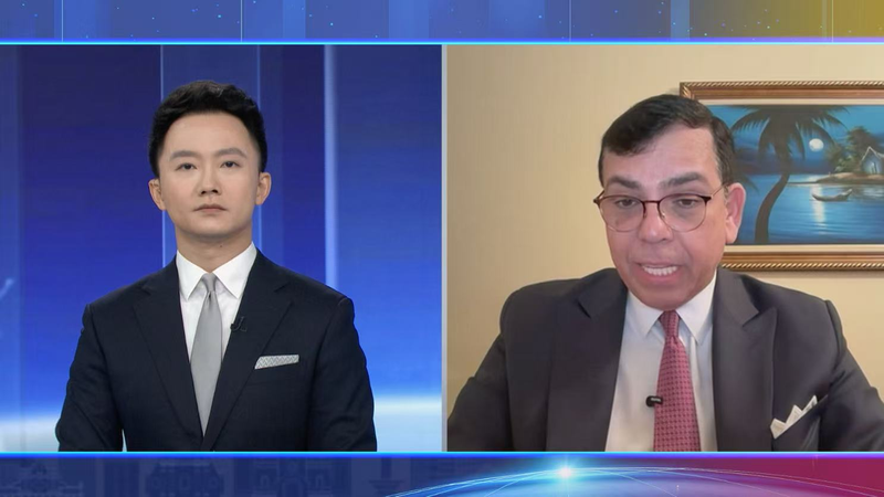 Les États-Unis exploitent le pétrole vénézuélien : première vente de 500 millions de dollars et blocus se resserre video poster