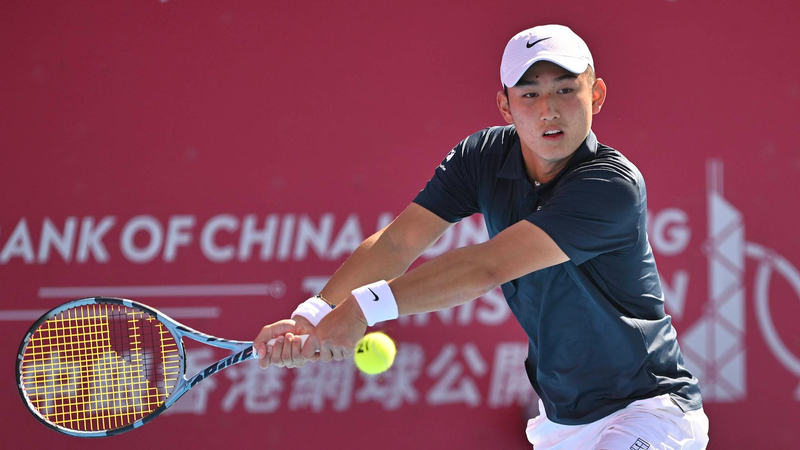 Shang Juncheng stupéfie Sonego pour atteindre les quarts de finale de l'Open de Hong Kong