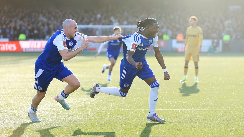 Macclesfield de sixième niveau étonne Crystal Palace dans une surprise de la FA Cup