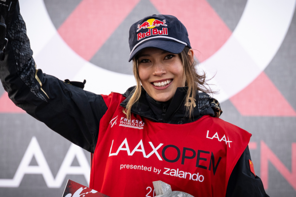 Gu Ailing défend son titre de slopestyle à Laax, vise l'or olympique