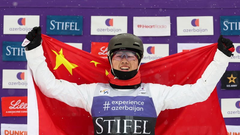 Li Xinpeng remporte sa première médaille d'or FIS Freestyle Aerials à Lake Placid