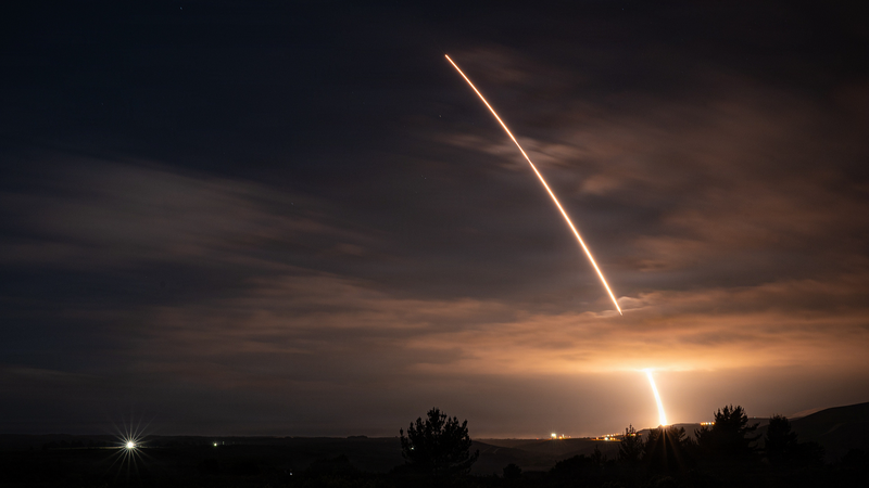 Trump pourrait laisser le traité nucléaire États-Unis-Russie expirer, cherche un accord plus large