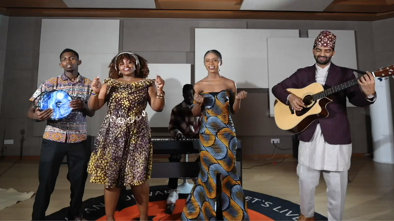 Le rêve chinois : Les étudiants du monde s'unissent en chanson video poster