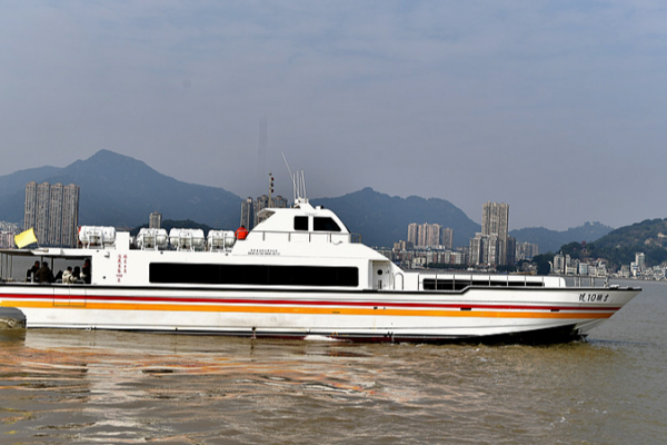 25e anniversaire des Mini Trois Liens voit des voyages record à travers le détroit