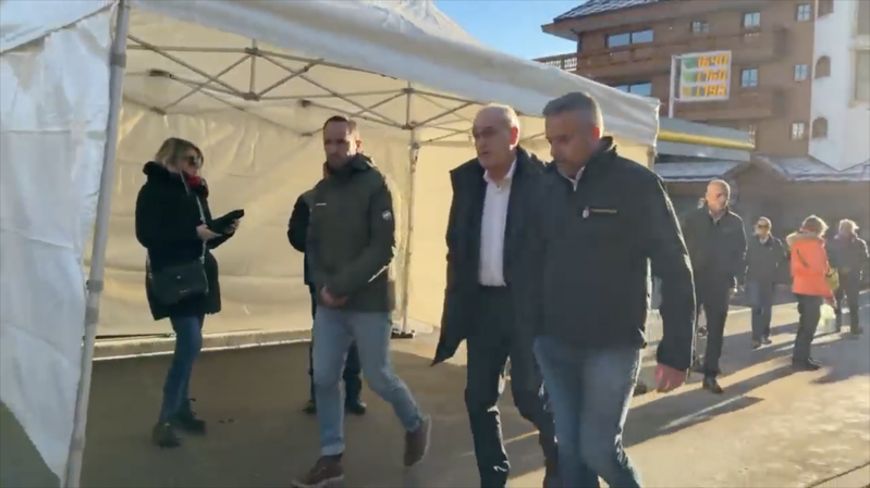 Explosion mortelle et incendie au bar du Nouvel An à Crans-Montana video poster