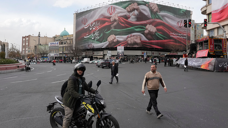 Les États-Unis laissent toutes les options sur la table alors que l'Iran dénonce l'ingérence étrangère