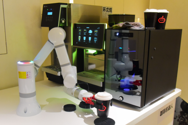 Hangzhou_inaugure_son_premier_restaurant_de_robots_IA