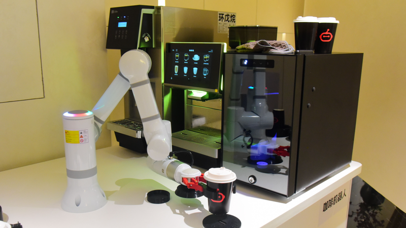 Hangzhou_inaugure_son_premier_restaurant_de_robots_IA