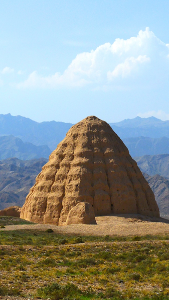 Tombes impériales Xixia : merveilles de terre d'une dynastie intemporelle video poster