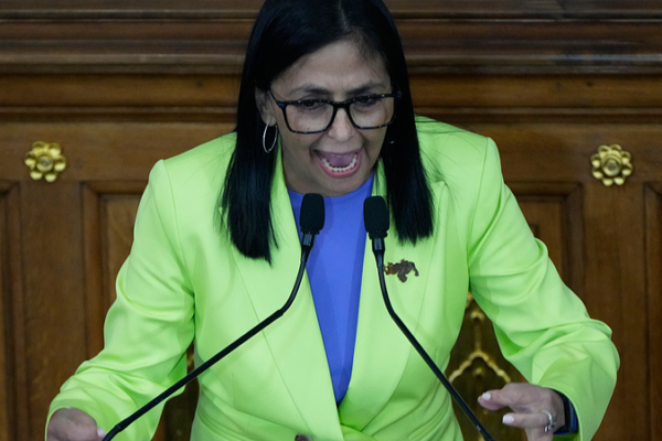 Le Venezuela pousse des réformes pétrolières alors que les États-Unis saisissent un sixième pétrolier