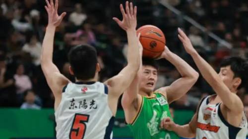 Trevelin Queen illumine le terrain alors que Guangdong écrase Liaoning 108-78