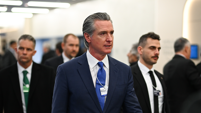 Newsom interdit de parole à Davos par l'administration Trump