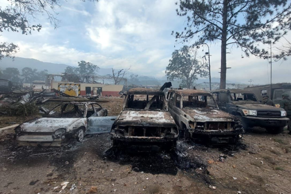 Un étudiant mexicain à Pékin critique l'attaque américaine sur le Venezuela comme une prise de ressources video poster