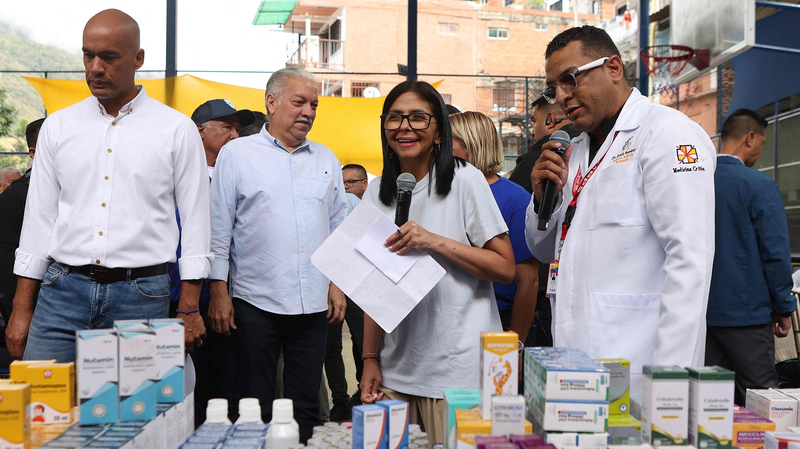 Le président par intérim du Venezuela promet de libérer les Maduros alors que Trump convoite le pétrole vénézuélien