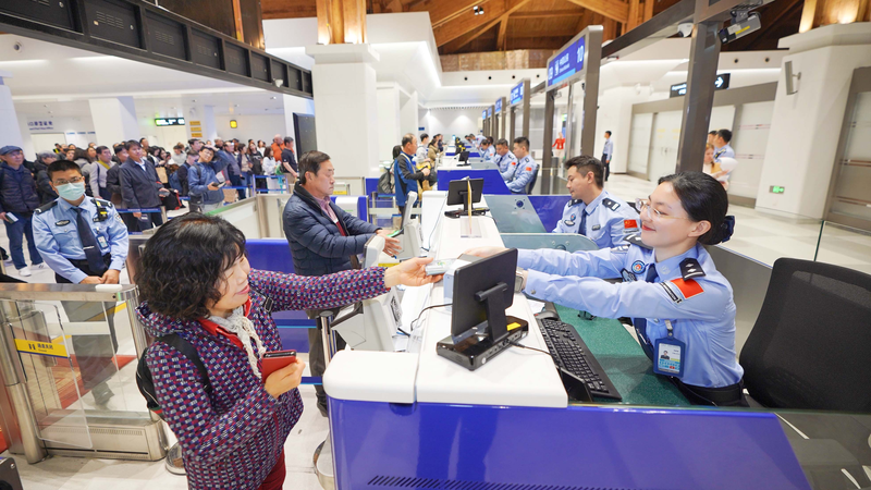 Le_port_franc_de_Hainan_constate_une_augmentation_de_60___des_visiteurs_sans_visa