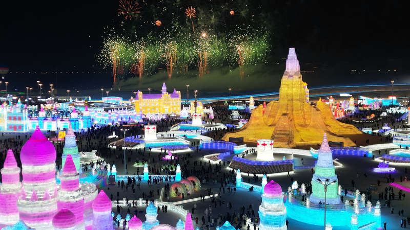 Le_tourisme_de_glace_et_de_neige_en_Chine_atteint_un_record_de_14_075_entreprises