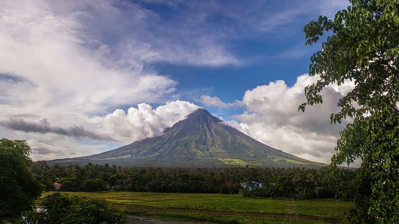 Les_Philippines_augmentent_l_alerte_pour_le_volcan_Mayon_au_niveau_2