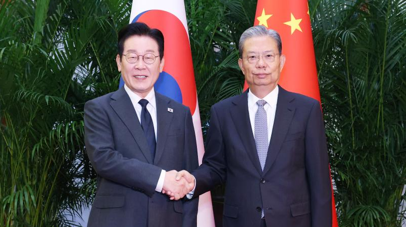 Le président de l'APN de Chine Zhao Leji rencontre le président de la ROK à Pékin