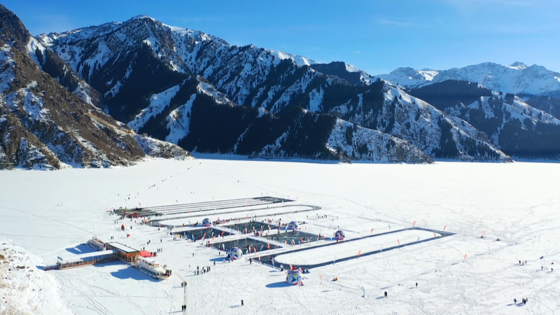 Magie_de_la_glace_au_lac_Tianchi___le_festival_d_hiver_du_Xinjiang_commence video poster