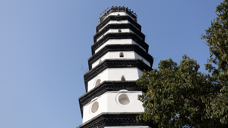 Montagne_de_la_Tour_Blanche___le_joyau_naturel_historique_de_Yibin video poster