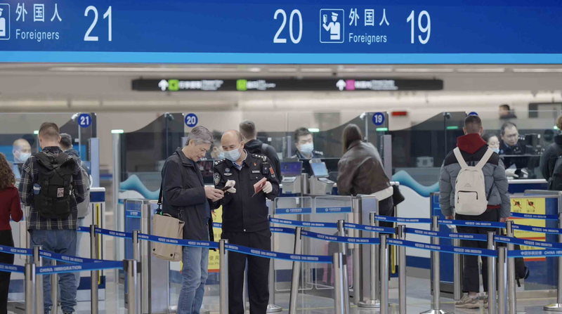 L'aéroport d'Urumqi bat des records avec 1,1M de passagers en 2025 video poster