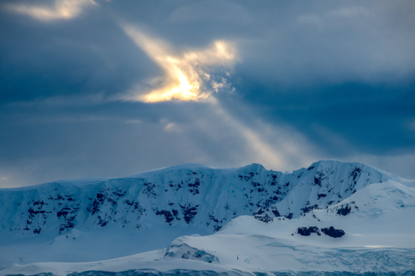 Le télescope antarctique AST3-2 termine les observations de la nuit polaire 2025