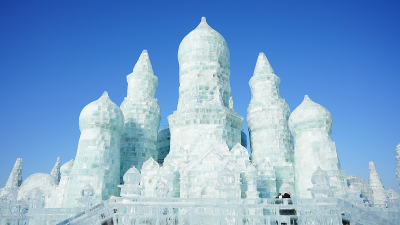 Le parc de glace et de neige record d'Harbin est un conte de fées hivernal video poster