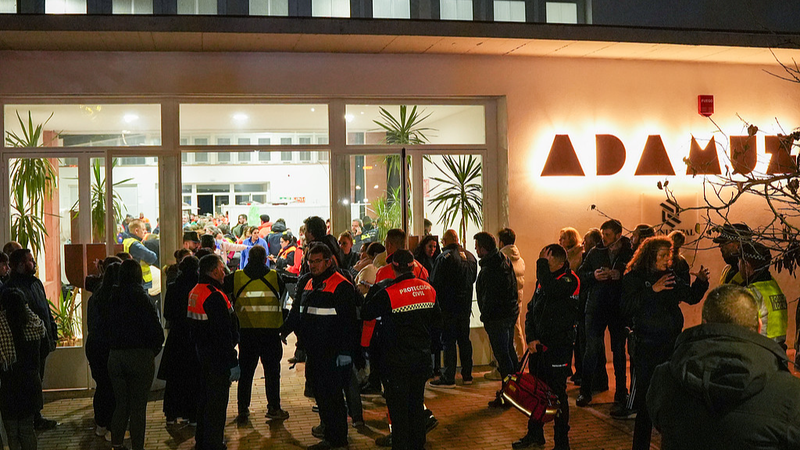 Collision mortelle de deux trains à grande vitesse près de Cordoue, Espagne video poster