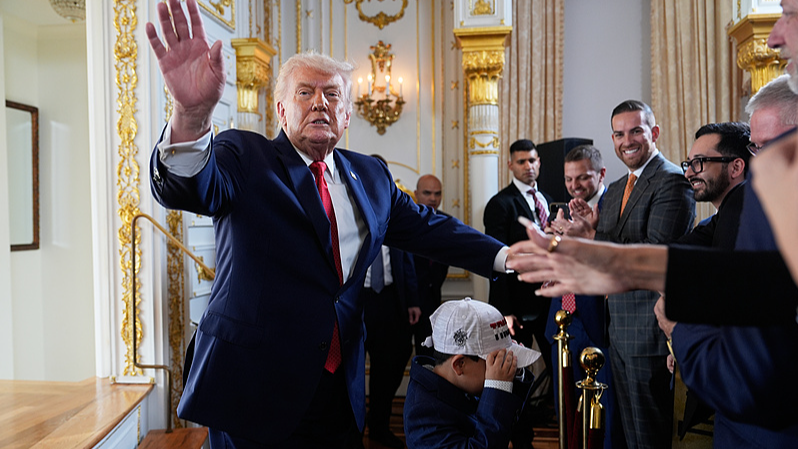 Trump_promet_de_chasser_la__menace_russe__du_Groenland