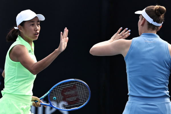 Zhang et Mertens arrivent en deuxième manche à l'Open d'Australie